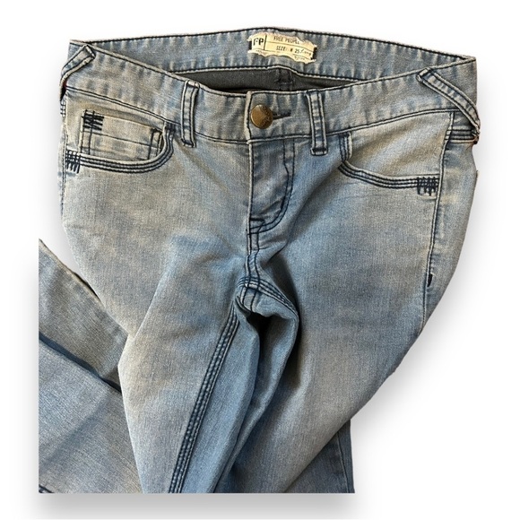 Free People Light Wash Skinny Jean Leggings Stretch Blue Pants Womens 25L - Picture 3 of 5